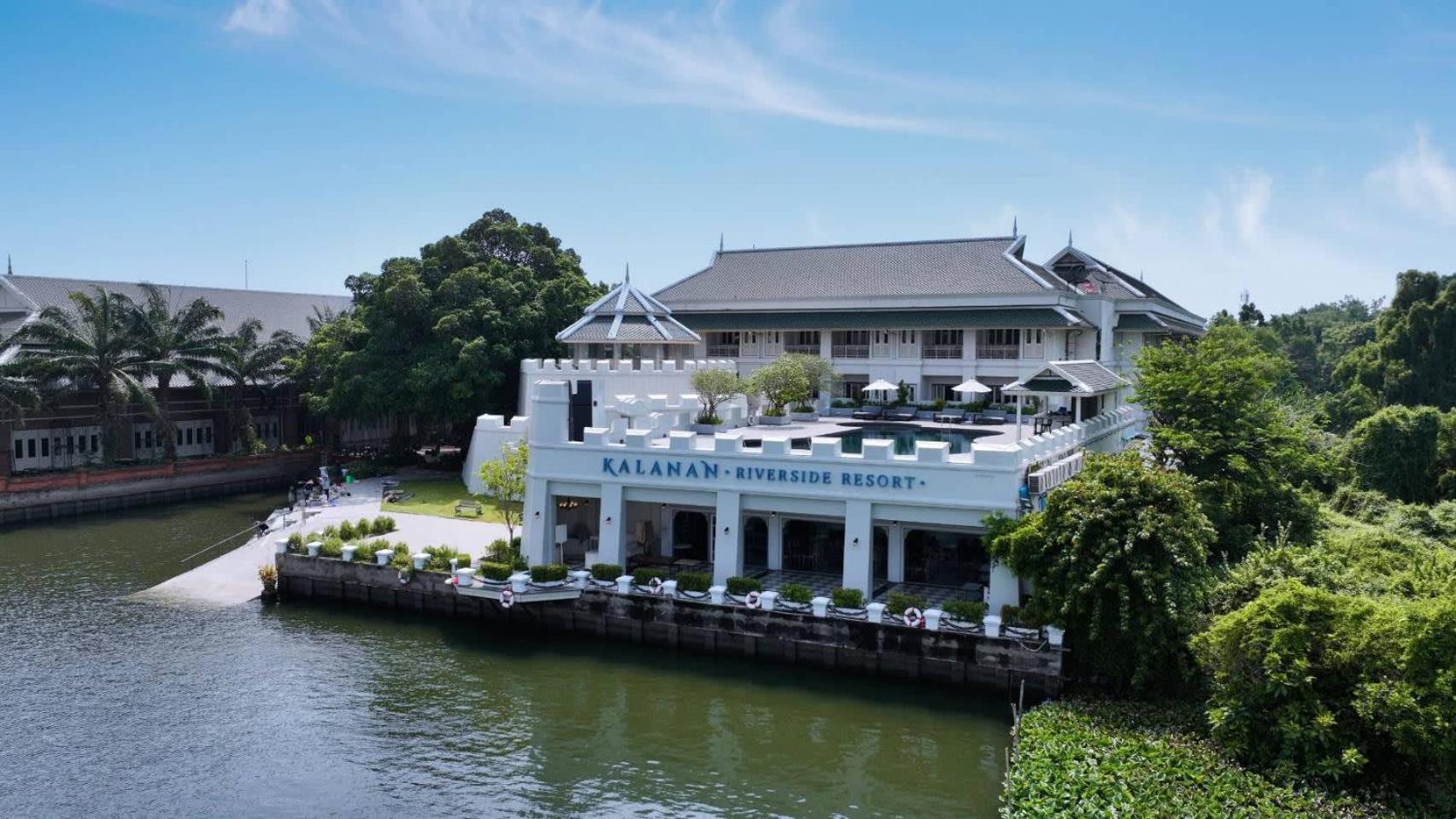 Kalanan Riverside Resort Nonthaburi Exterior photo