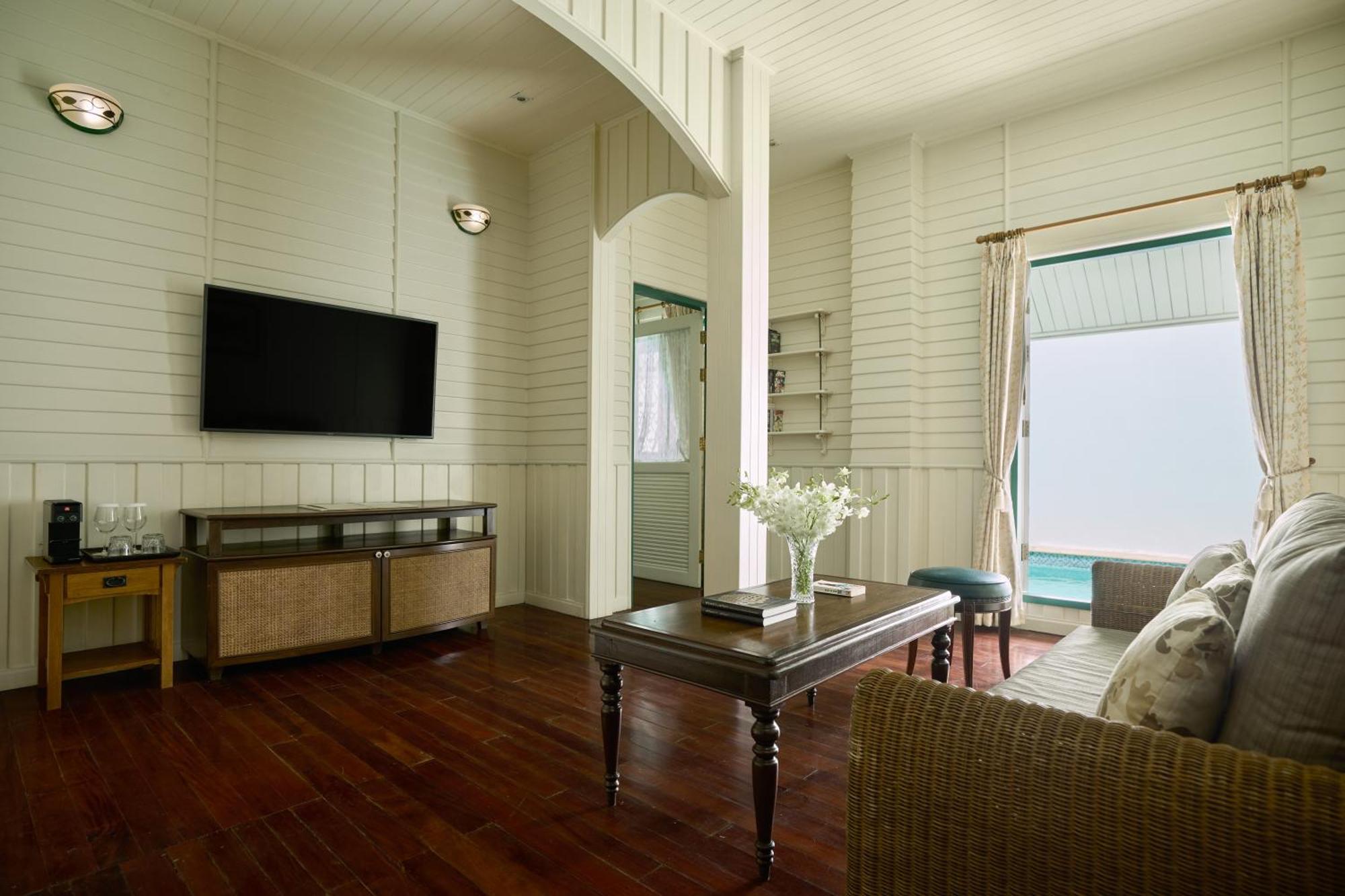 Kalanan Riverside Resort Nonthaburi Exterior photo