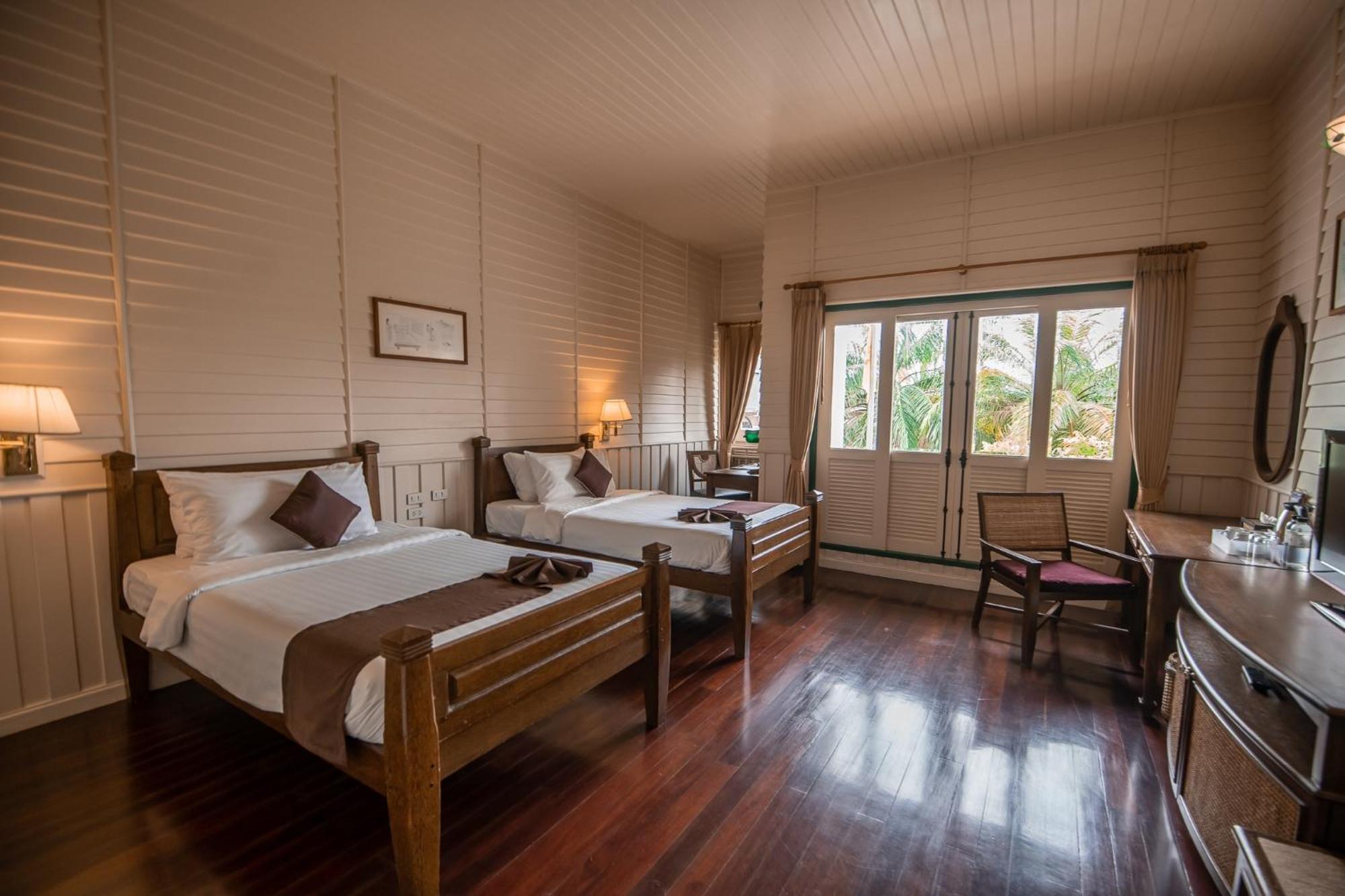 Kalanan Riverside Resort Nonthaburi Exterior photo
